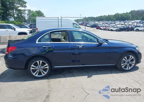 2017 Mercedes-Benz C 300 4Matic/Luxury 4Matic/Sport 4Matic из США, поврежденный, VIN 55SWF4KB0HU216795